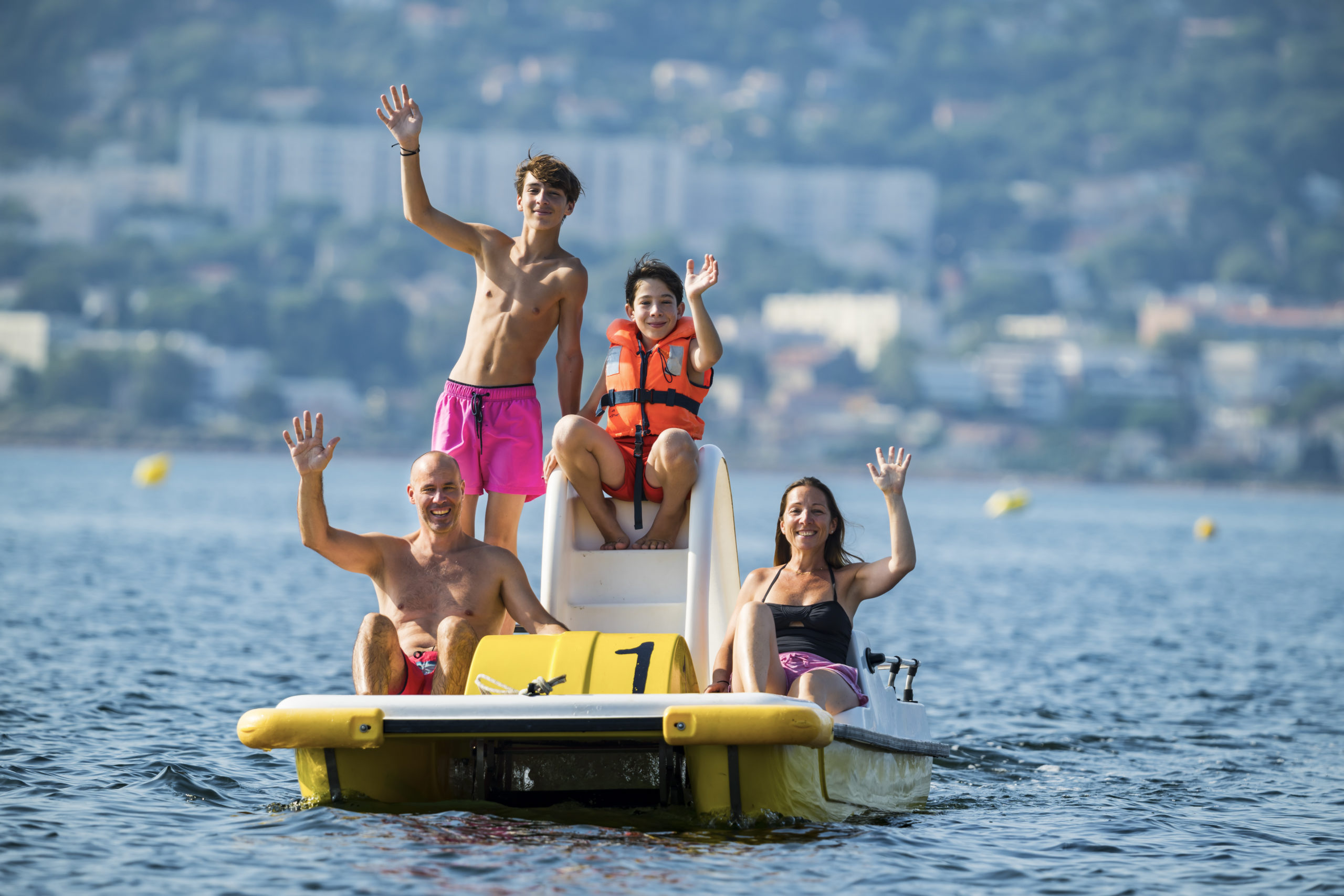 pédalo-vélo-ArchipeldeThau-Balaruc-Les-Bains-Balaruc-famille-enfant-nautique-location-etangdethau-etang pédalo-vélo-ArchipeldeThau-Balaruc-Les-Bains-Balaruc-famille-enfant-nautique-location-etangdethau-etang